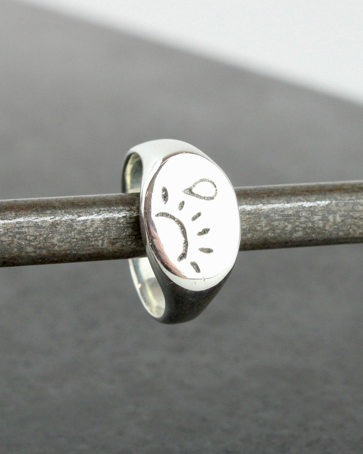 Crying eye Signet